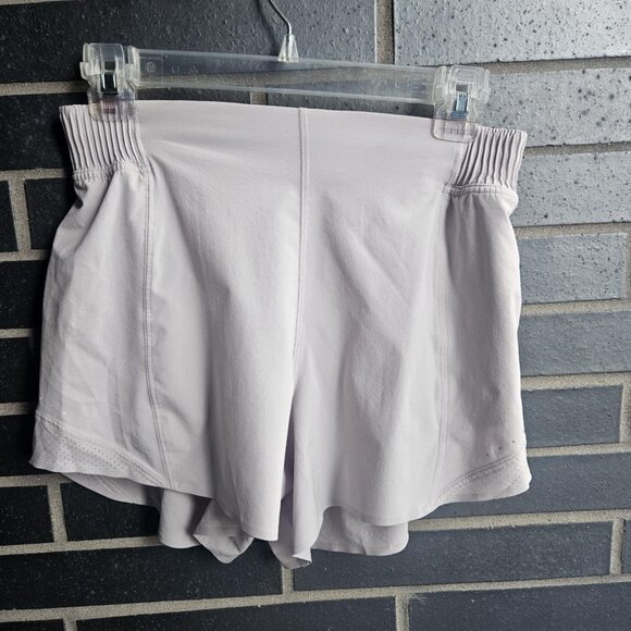 Lululemon Women's Light Grey Hotty Hot High-Rise Lined Short 4" Length, Size 6 - Picture 5 of 16